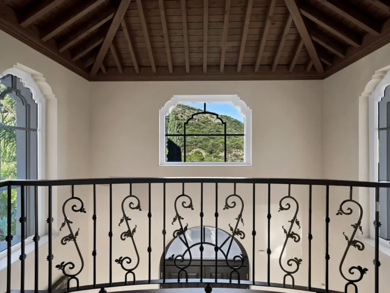 This exclusive property offers stunning views of the sea, the Spanish and African coasts and Gibraltar and is situated in a very private and protected location in the elegant and gated Marbella Club Golf Resort. Built with the highest quality; solid woode