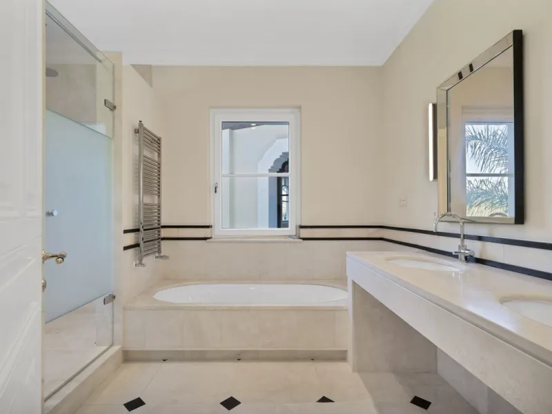 This exclusive property offers stunning views of the sea, the Spanish and African coasts and Gibraltar and is situated in a very private and protected location in the elegant and gated Marbella Club Golf Resort. Built with the highest quality; solid woode