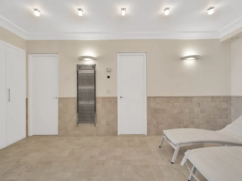 This exclusive property offers stunning views of the sea, the Spanish and African coasts and Gibraltar and is situated in a very private and protected location in the elegant and gated Marbella Club Golf Resort. Built with the highest quality; solid woode