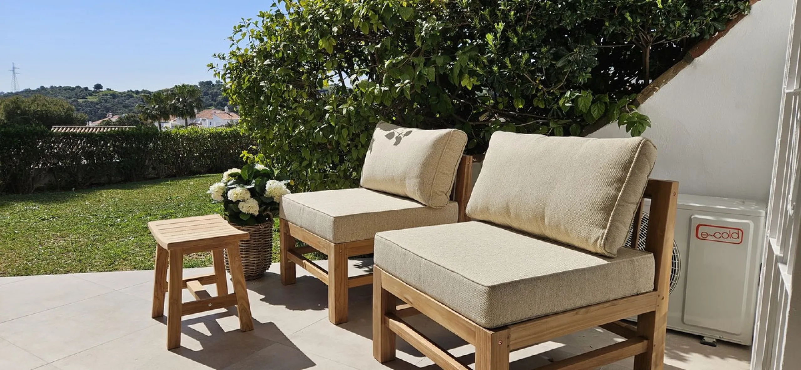 Elegant and charmingTownhouse with Open Views in Calahonda