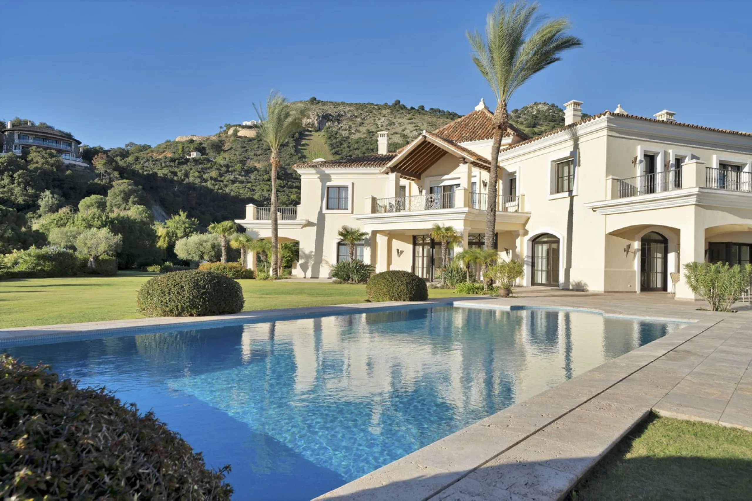 This exclusive property offers stunning views of the sea, the Spanish and African coasts and Gibraltar and is situated in a very private and protected location in the elegant and gated Marbella Club Golf Resort. Built with the highest quality; solid woode