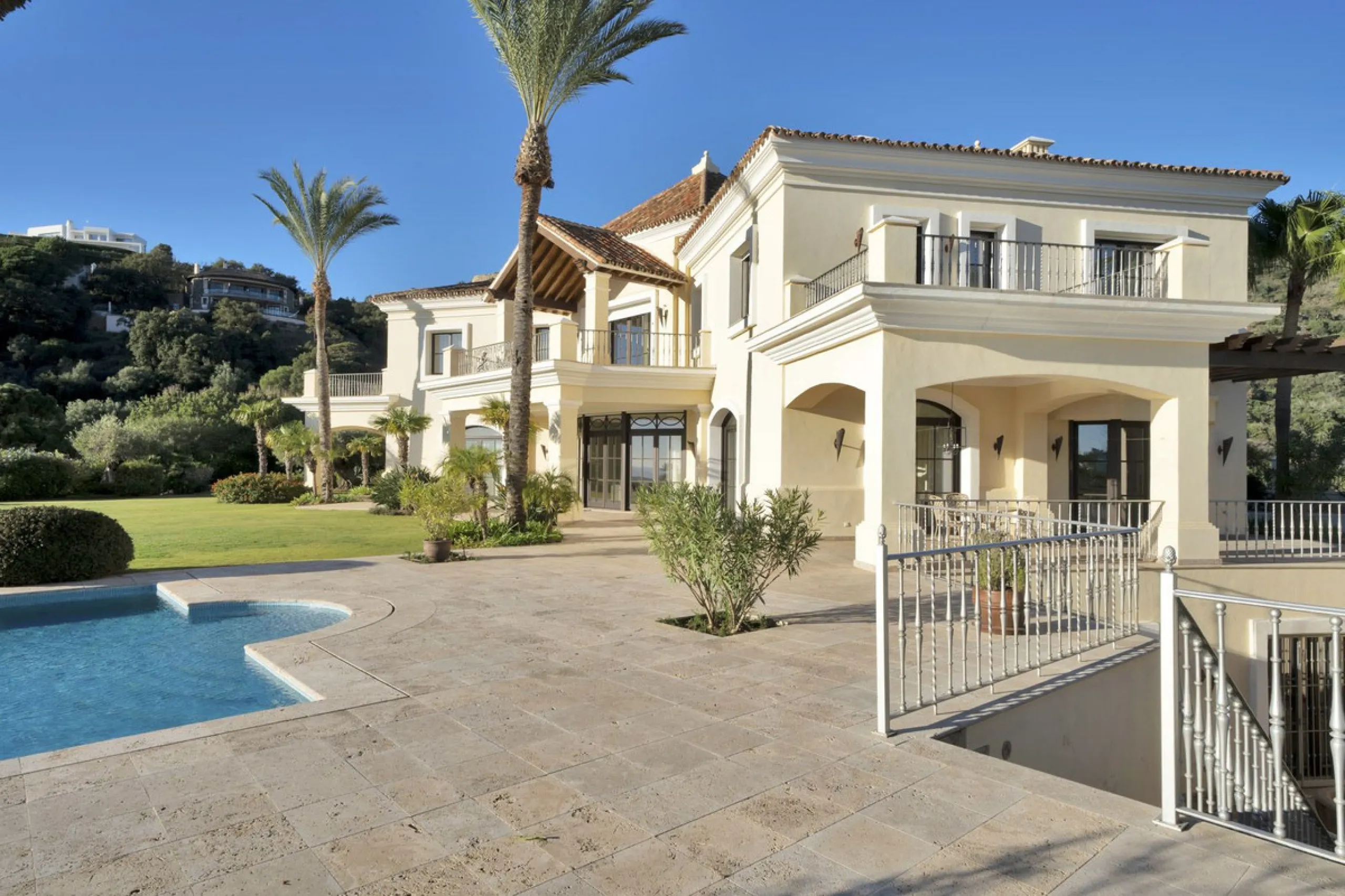 This exclusive property offers stunning views of the sea, the Spanish and African coasts and Gibraltar and is situated in a very private and protected location in the elegant and gated Marbella Club Golf Resort. Built with the highest quality; solid woode