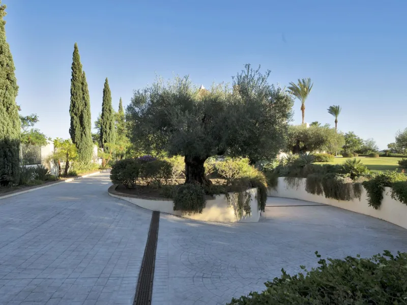 This exclusive property offers stunning views of the sea, the Spanish and African coasts and Gibraltar and is situated in a very private and protected location in the elegant and gated Marbella Club Golf Resort. Built with the highest quality; solid woode