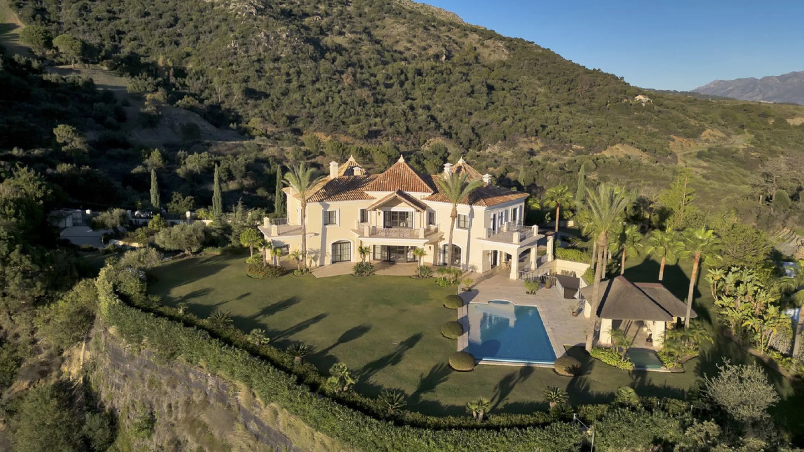 This exclusive property offers stunning views of the sea, the Spanish and African coasts and Gibraltar and is situated in a very private and protected location in the elegant and gated Marbella Club Golf Resort. Built with the highest quality; solid woode
