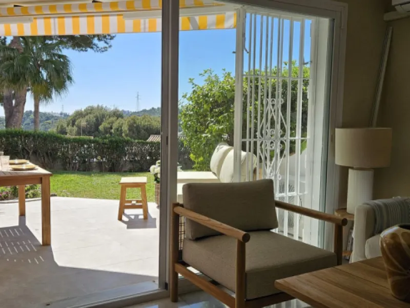 Elegant and charmingTownhouse with Open Views in Calahonda