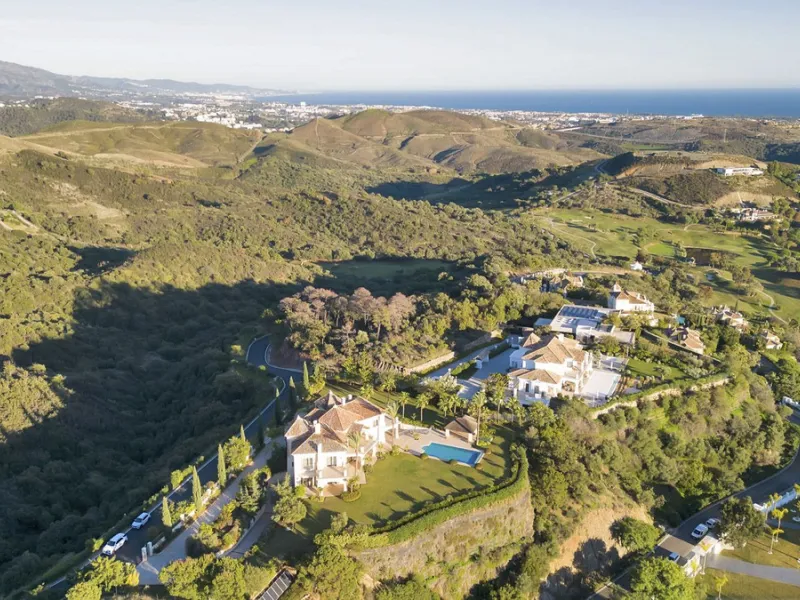 This exclusive property offers stunning views of the sea, the Spanish and African coasts and Gibraltar and is situated in a very private and protected location in the elegant and gated Marbella Club Golf Resort. Built with the highest quality; solid woode