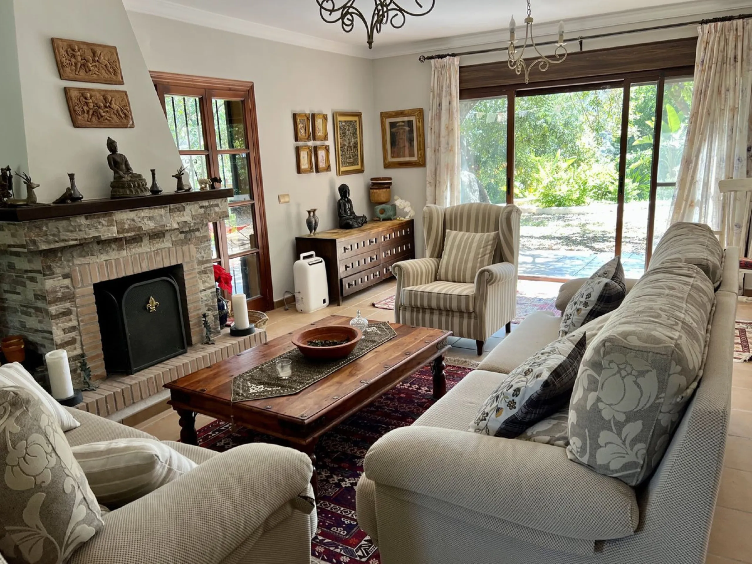 Charming Country Estate for Sale in El Velerín, Estepona