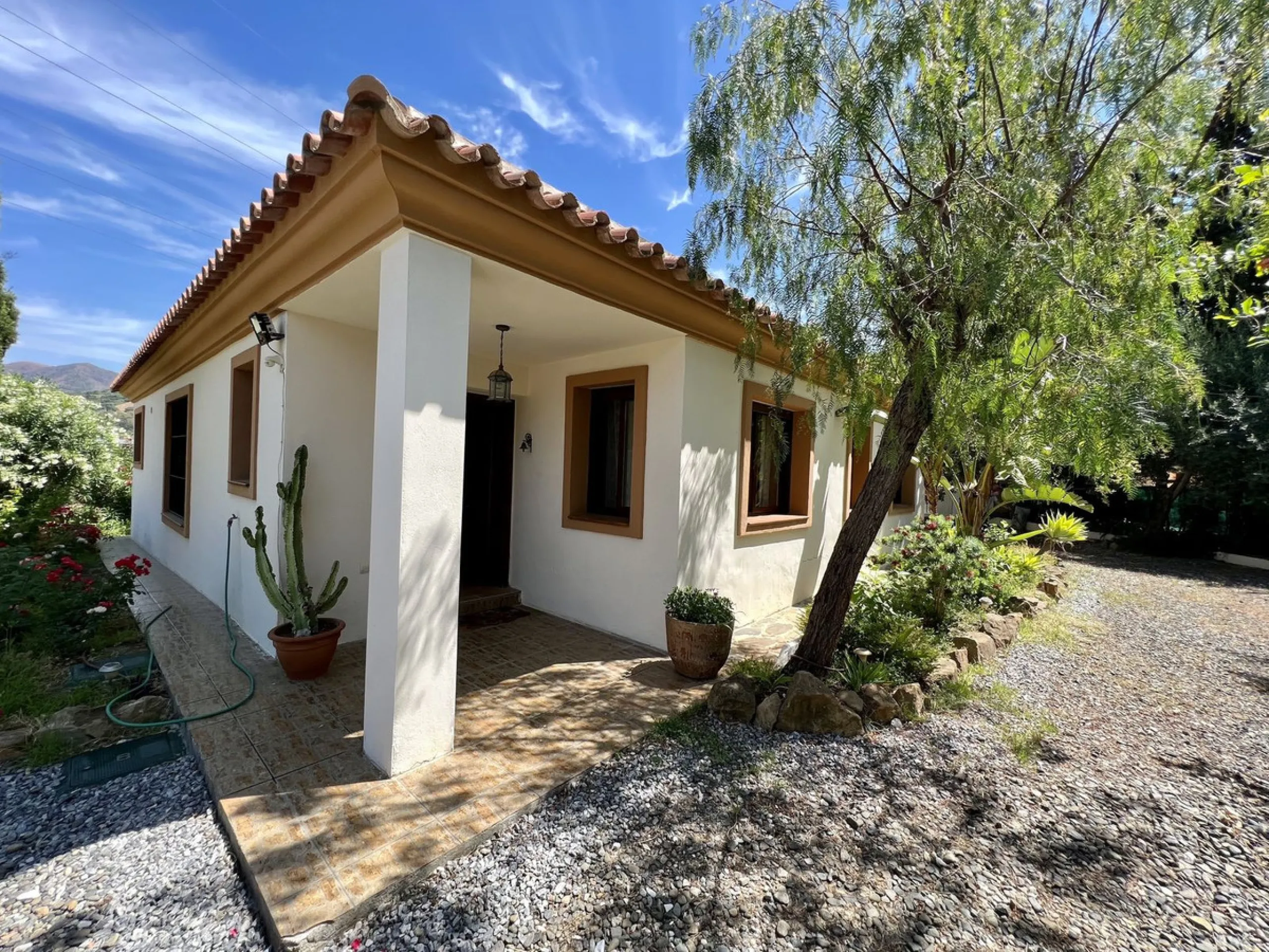 Charming Country Estate for Sale in El Velerín, Estepona