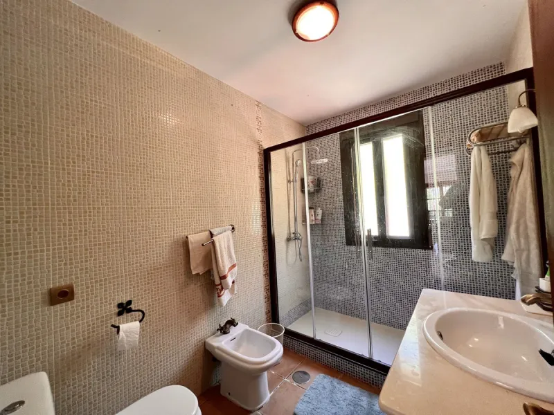 Charming Country Estate for Sale in El Velerín, Estepona