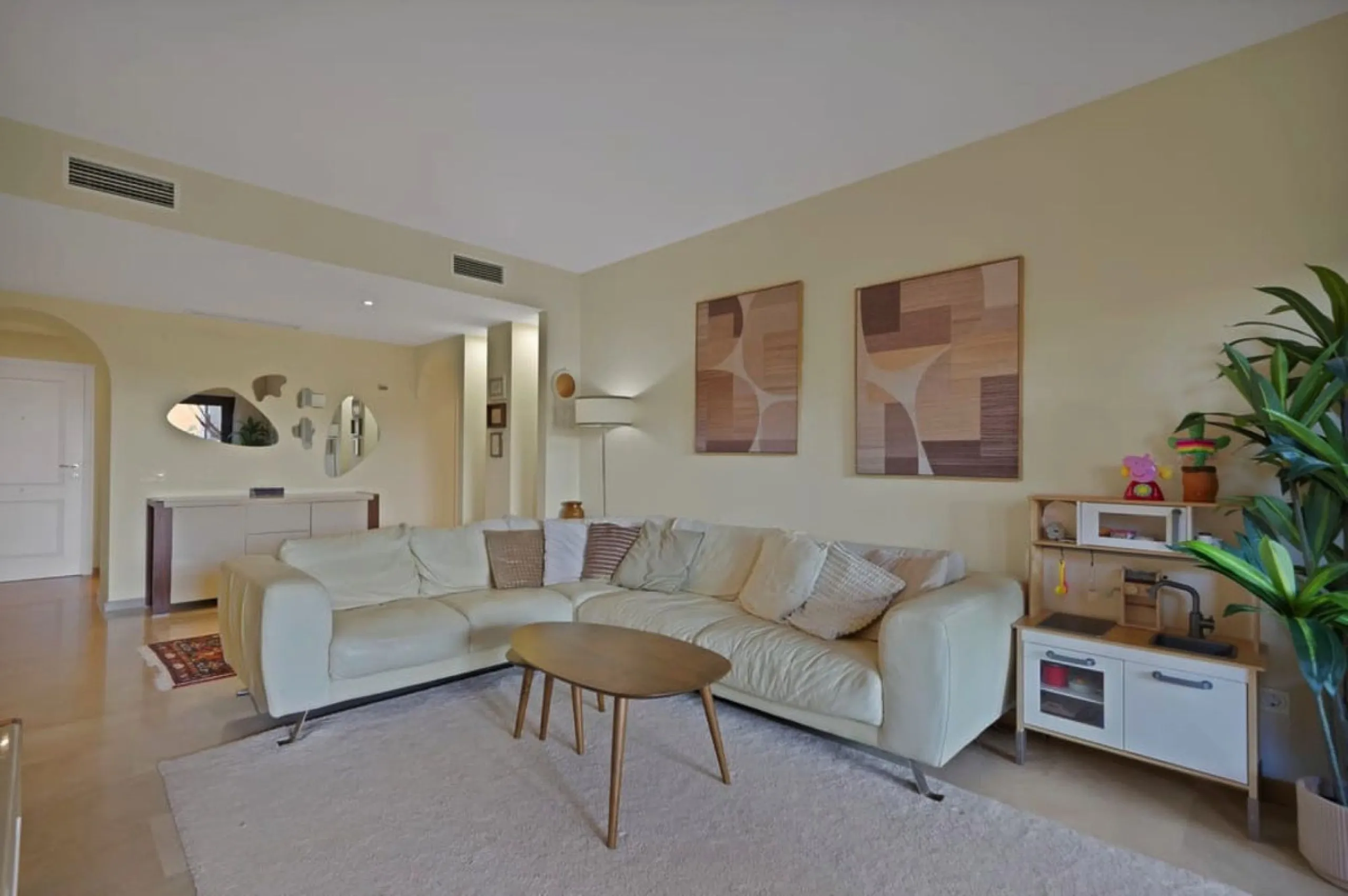 Apartment - Ground Floor Apartment в продаже в Manilva, Málaga. В доме 3 спален и 2 ванных комнат. Площадь дома 154 м². Площадь участка 20 м²