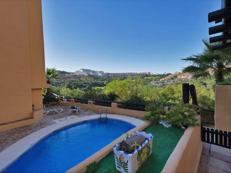 Apartment - Ground Floor Apartment в продаже в Manilva, Málaga. В доме 3 спален и 2 ванных комнат. Площадь дома 154 м². Площадь участка 20 м²