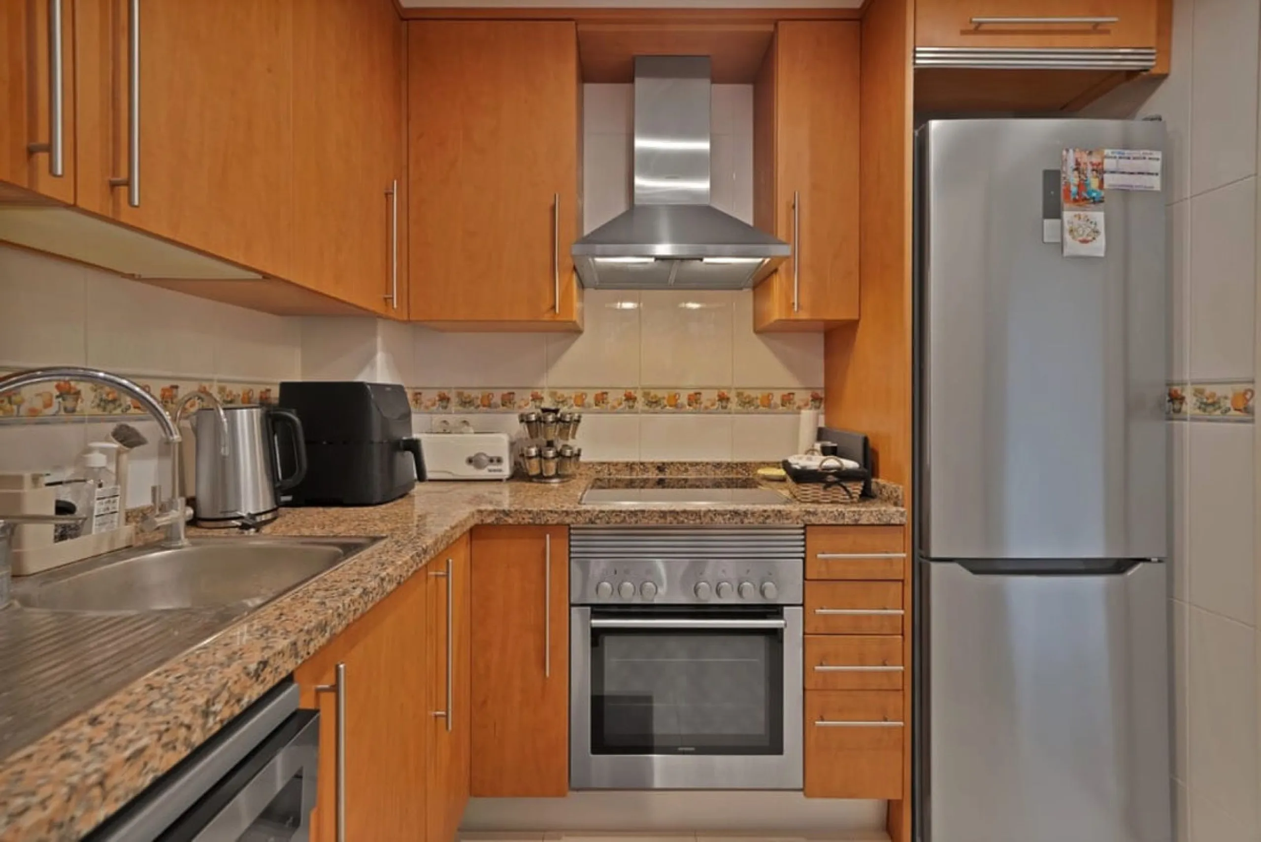Apartment - Ground Floor Apartment в продаже в Manilva, Málaga. В доме 3 спален и 2 ванных комнат. Площадь дома 154 м². Площадь участка 20 м²
