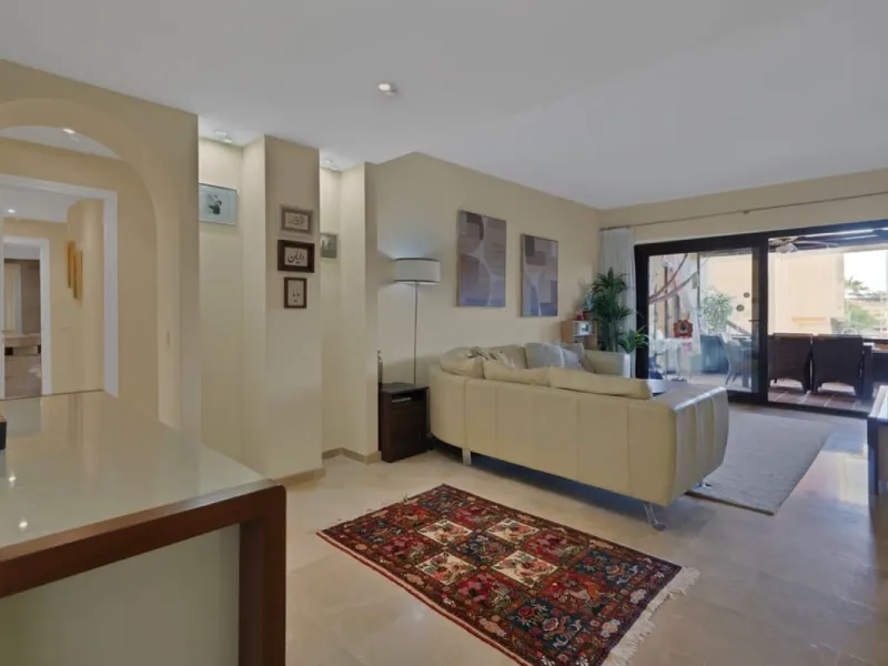 Apartment - Ground Floor Apartment в продаже в Manilva, Málaga. В доме 3 спален и 2 ванных комнат. Площадь дома 154 м². Площадь участка 20 м²