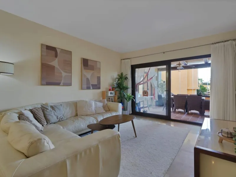 Apartment - Ground Floor Apartment в продаже в Manilva, Málaga. В доме 3 спален и 2 ванных комнат. Площадь дома 154 м². Площадь участка 20 м²