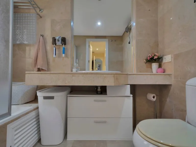 Apartment - Ground Floor Apartment в продаже в Manilva, Málaga. В доме 3 спален и 2 ванных комнат. Площадь дома 154 м². Площадь участка 20 м²