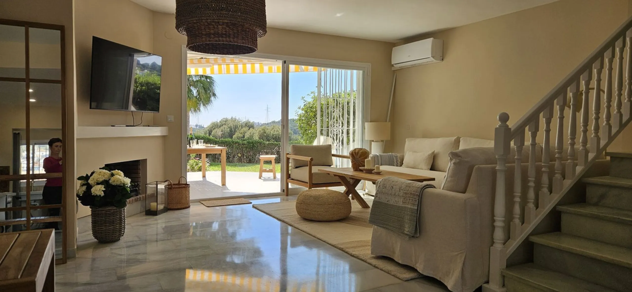 Elegant and charmingTownhouse with Open Views in Calahonda