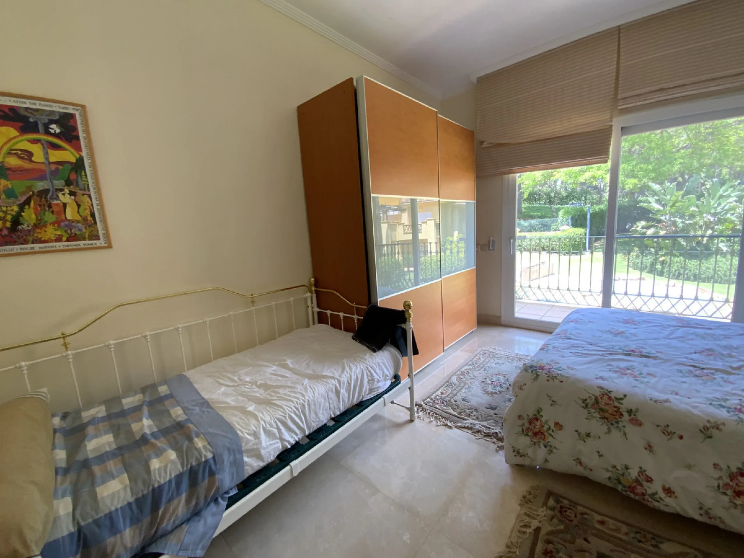 Apartment - Middle Floor Apartment в продаже в Marbella, Málaga. В доме 3 спален и 3 ванных комнат. Площадь дома 155 м²