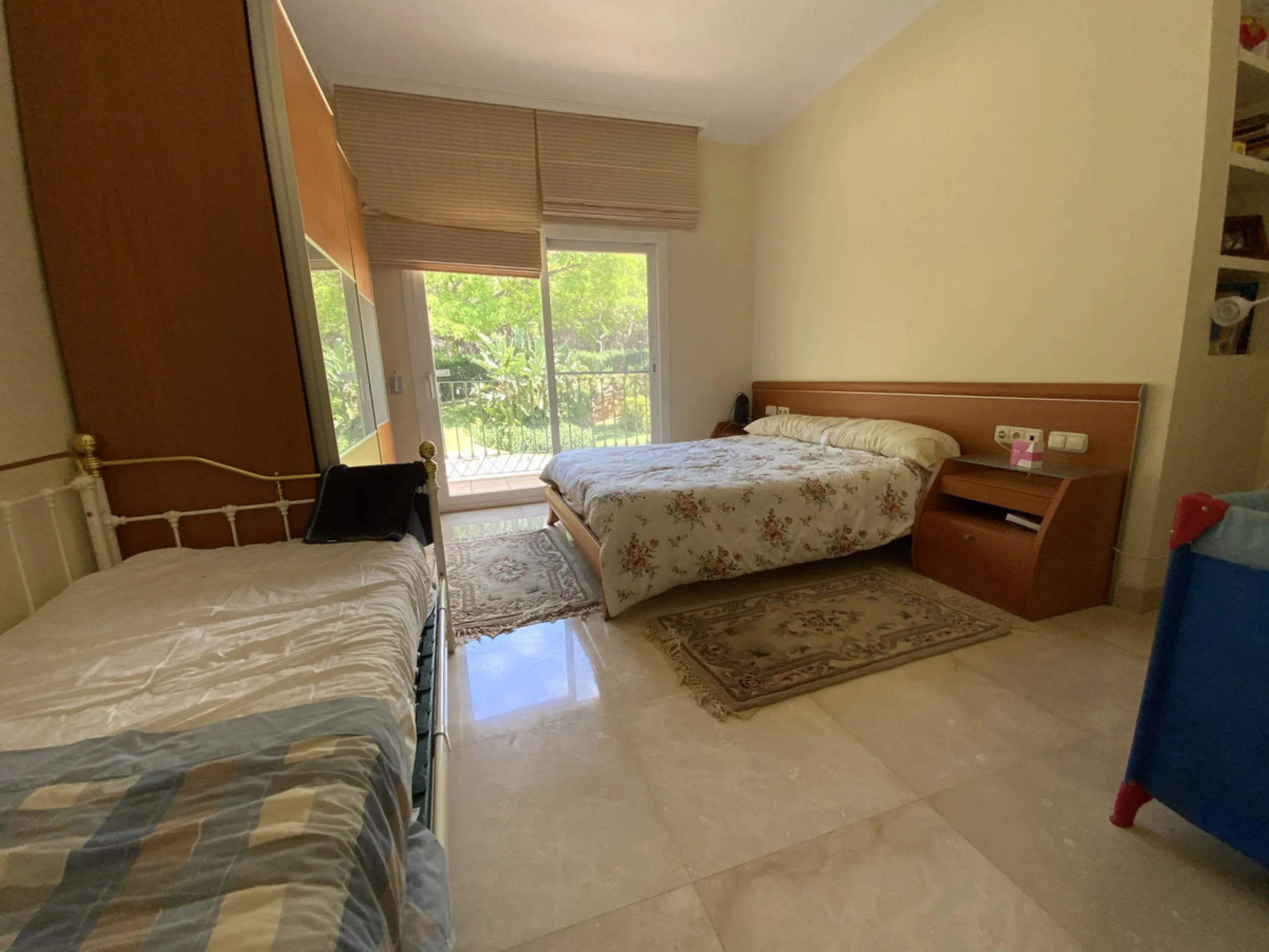 Apartment - Middle Floor Apartment в продаже в Marbella, Málaga. В доме 3 спален и 3 ванных комнат. Площадь дома 155 м²