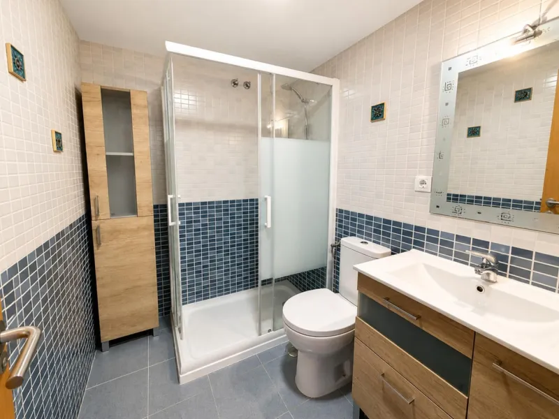 Modern triplex in a residential complex with all amenities.