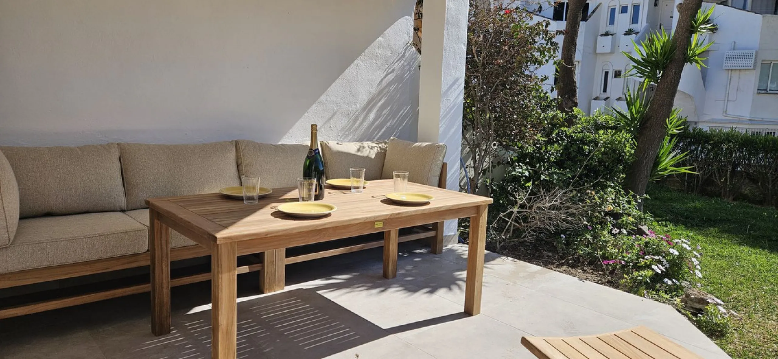 Elegant and charmingTownhouse with Open Views in Calahonda
