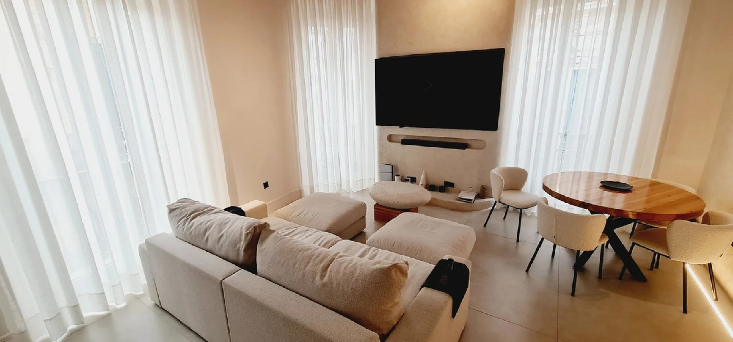 Apartment - Middle Floor Apartment в продаже в Málaga, Málaga. В доме 4 спален и 4 ванных комнат. Площадь дома 225 м²