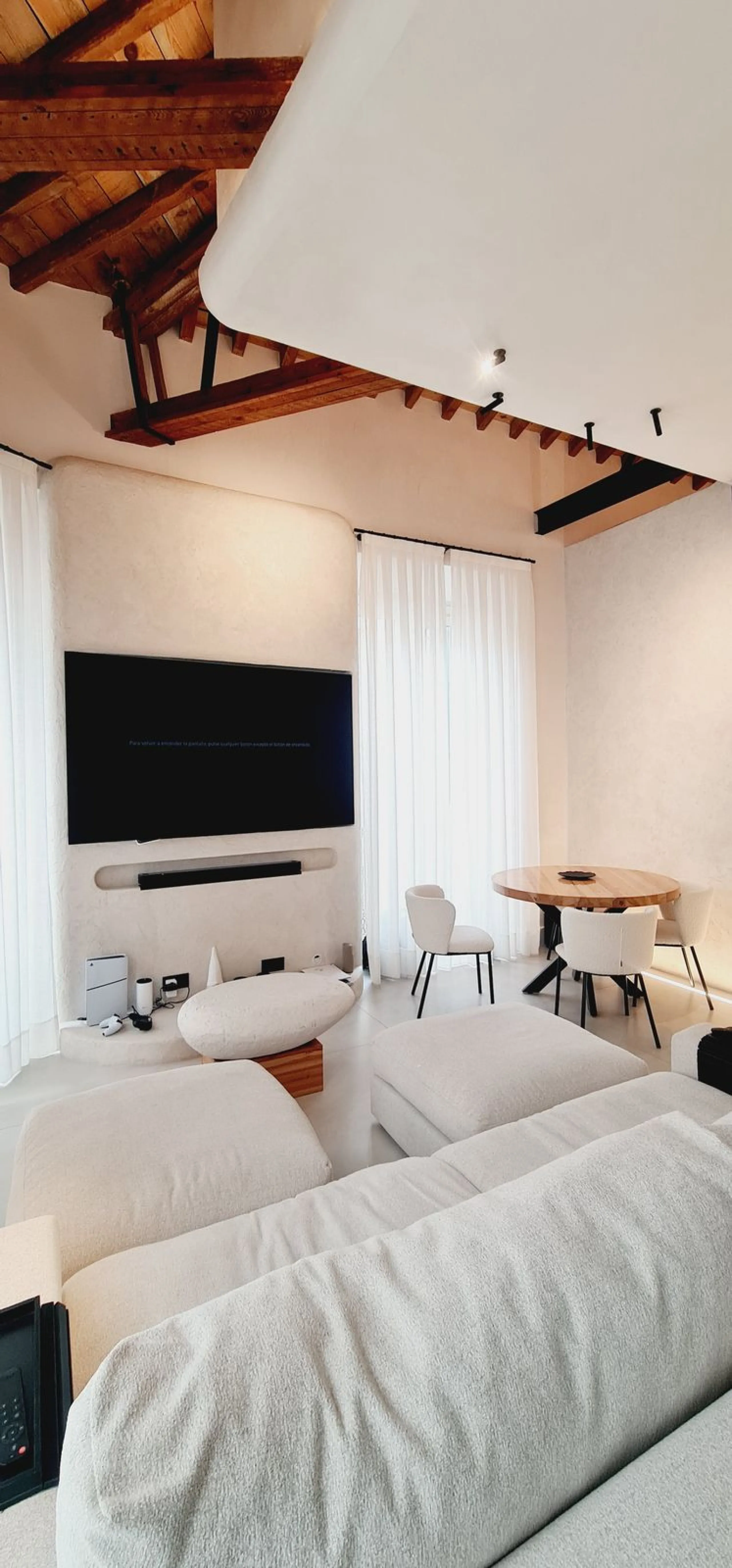 Apartment - Middle Floor Apartment в продаже в Málaga, Málaga. В доме 4 спален и 4 ванных комнат. Площадь дома 225 м²