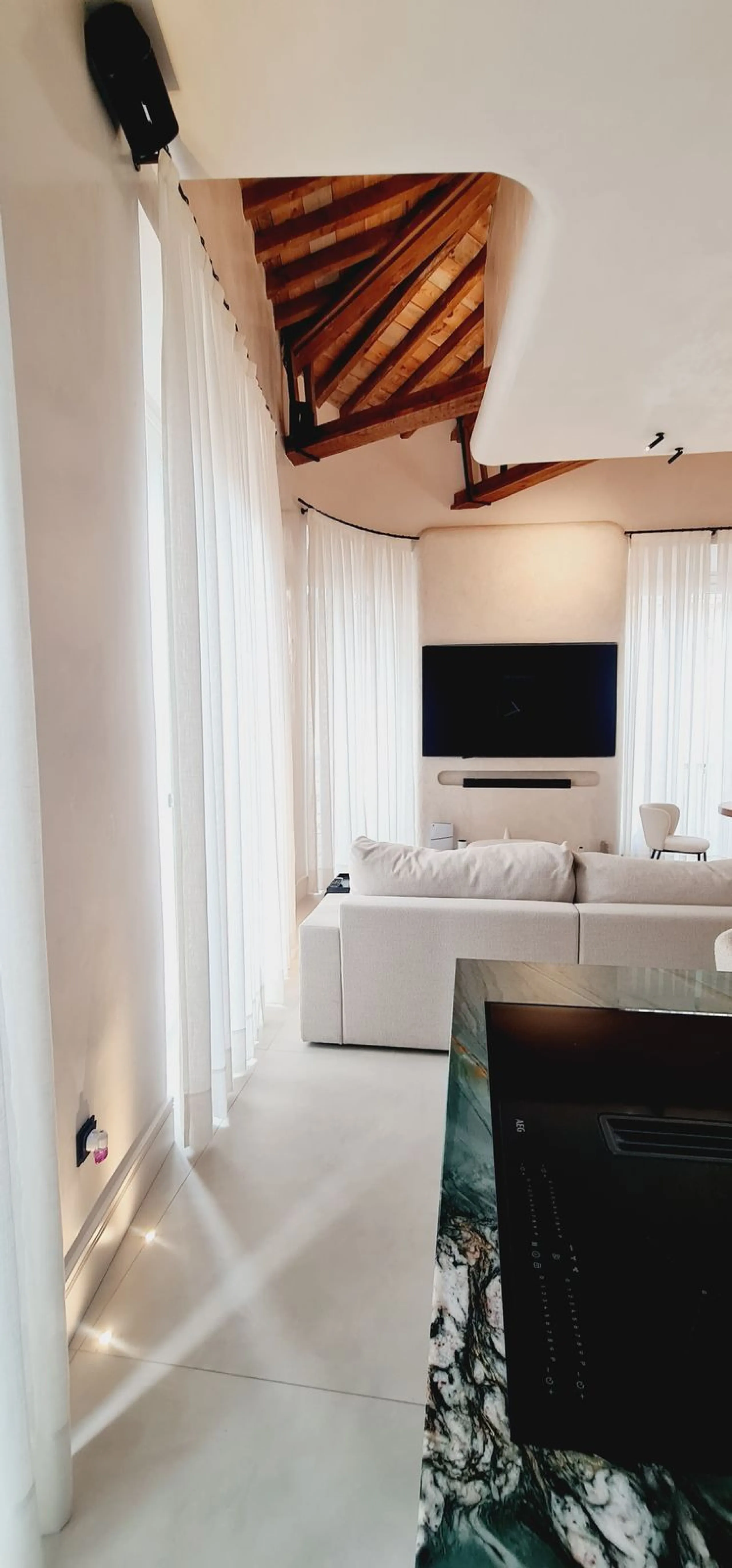 Apartment - Middle Floor Apartment в продаже в Málaga, Málaga. В доме 4 спален и 4 ванных комнат. Площадь дома 225 м²