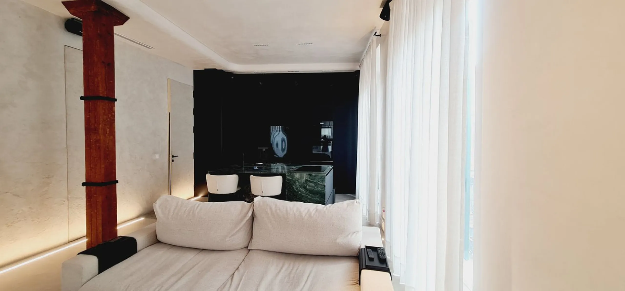 Apartment - Middle Floor Apartment в продаже в Málaga, Málaga. В доме 4 спален и 4 ванных комнат. Площадь дома 225 м²