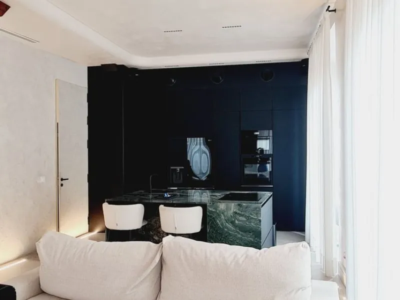 Apartment - Middle Floor Apartment в продаже в Málaga, Málaga. В доме 4 спален и 4 ванных комнат. Площадь дома 225 м²
