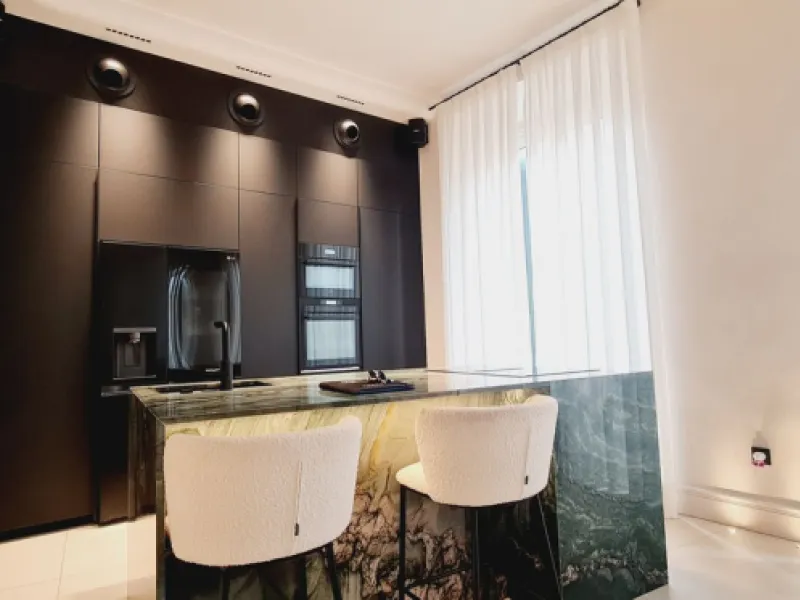 Apartment - Middle Floor Apartment в продаже в Málaga, Málaga. В доме 4 спален и 4 ванных комнат. Площадь дома 225 м²
