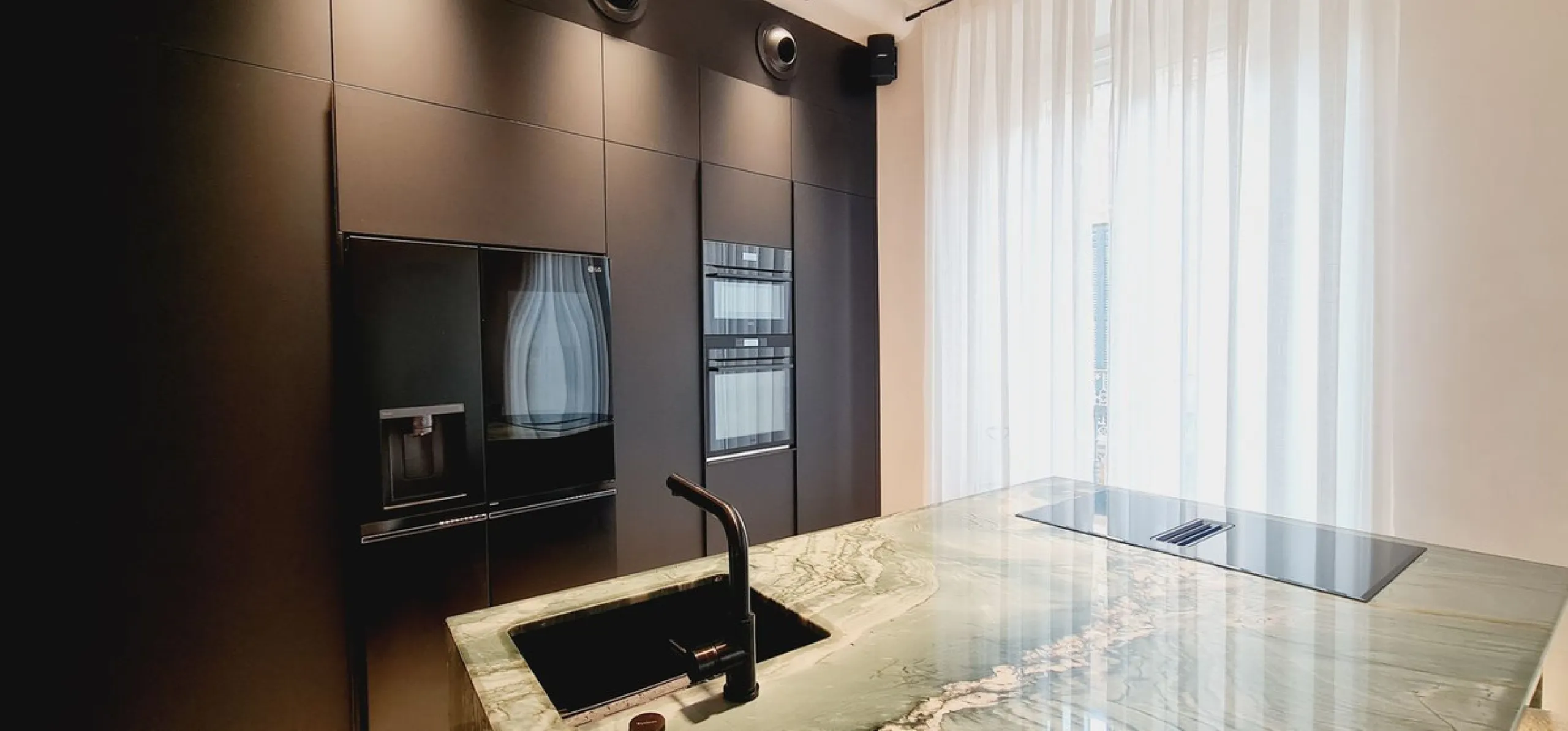 Apartment - Middle Floor Apartment в продаже в Málaga, Málaga. В доме 4 спален и 4 ванных комнат. Площадь дома 225 м²