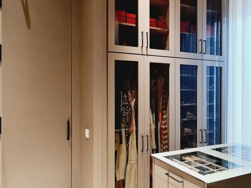 Apartment - Middle Floor Apartment в продаже в Málaga, Málaga. В доме 4 спален и 4 ванных комнат. Площадь дома 225 м²