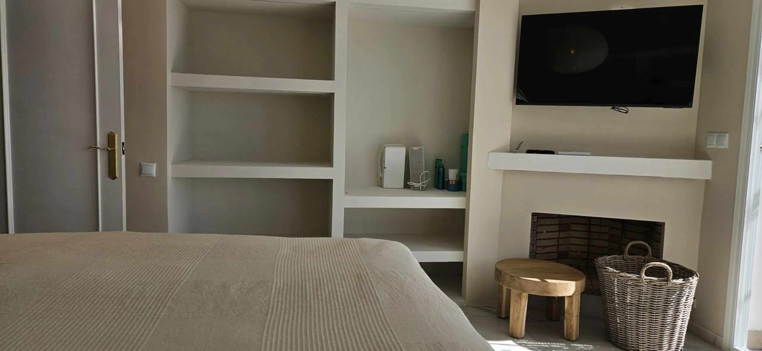 Elegant and charmingTownhouse with Open Views in Calahonda