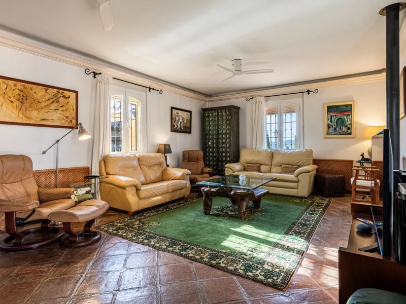 House - Detached Villa в продаже в Alhaurín de la Torre, Málaga. В доме 4 спален и 5 ванных комнат. Площадь дома 567 м². Площадь участка 7030 м²