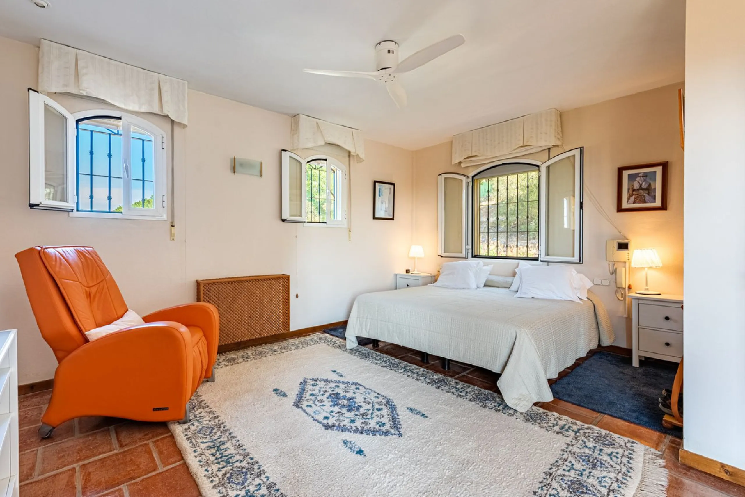 House - Detached Villa в продаже в Alhaurín de la Torre, Málaga. В доме 4 спален и 5 ванных комнат. Площадь дома 567 м². Площадь участка 7030 м²