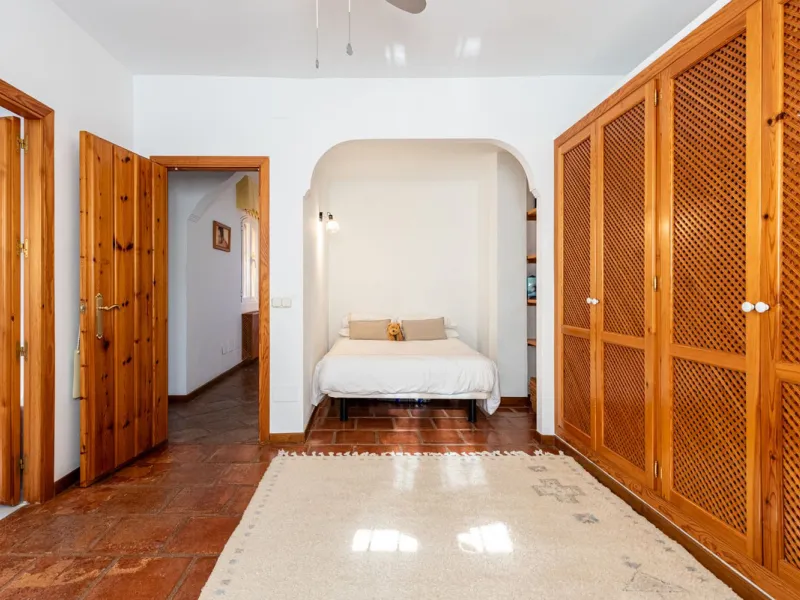House - Detached Villa в продаже в Alhaurín de la Torre, Málaga. В доме 4 спален и 5 ванных комнат. Площадь дома 567 м². Площадь участка 7030 м²