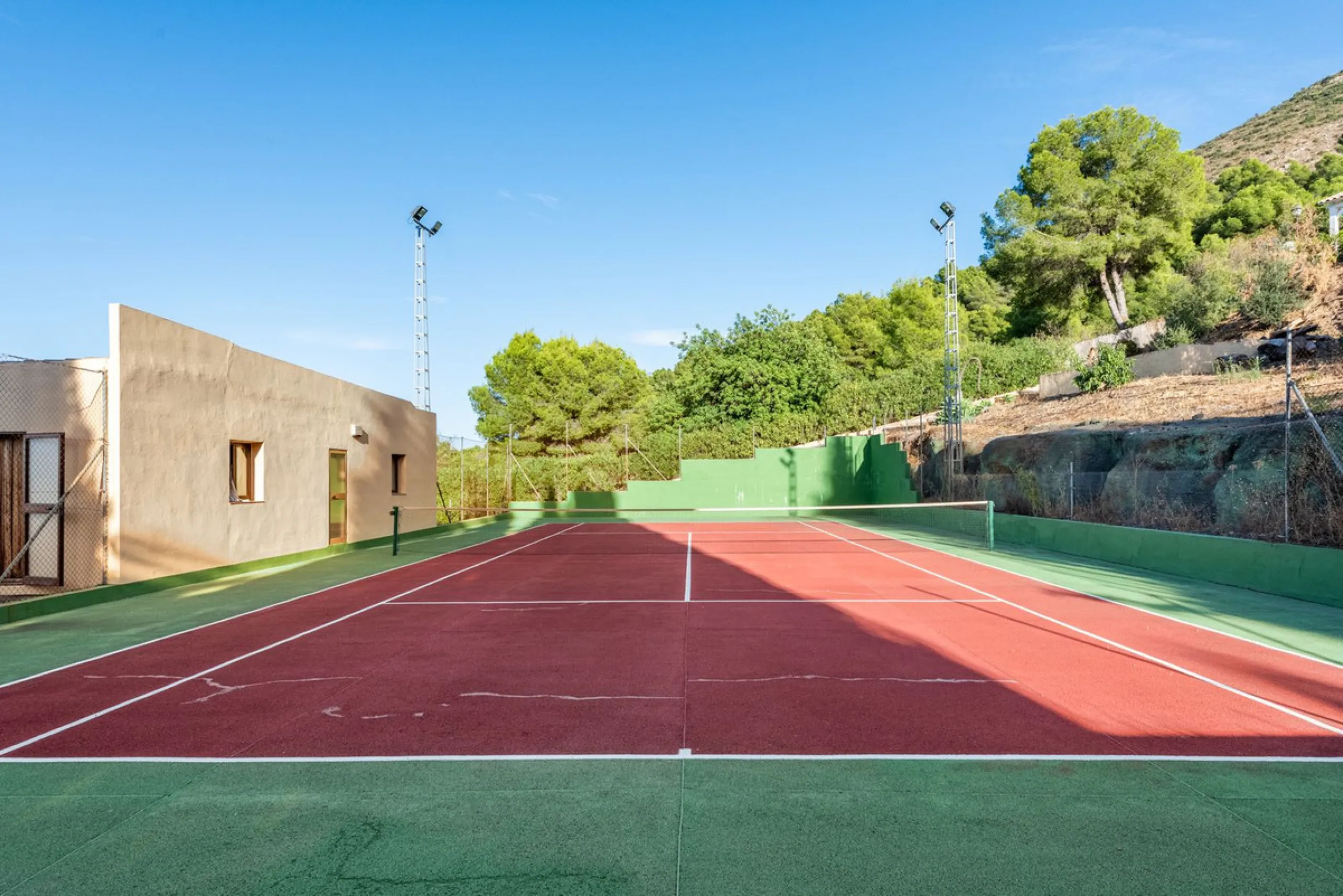House - Detached Villa в продаже в Alhaurín de la Torre, Málaga. В доме 4 спален и 5 ванных комнат. Площадь дома 567 м². Площадь участка 7030 м²
