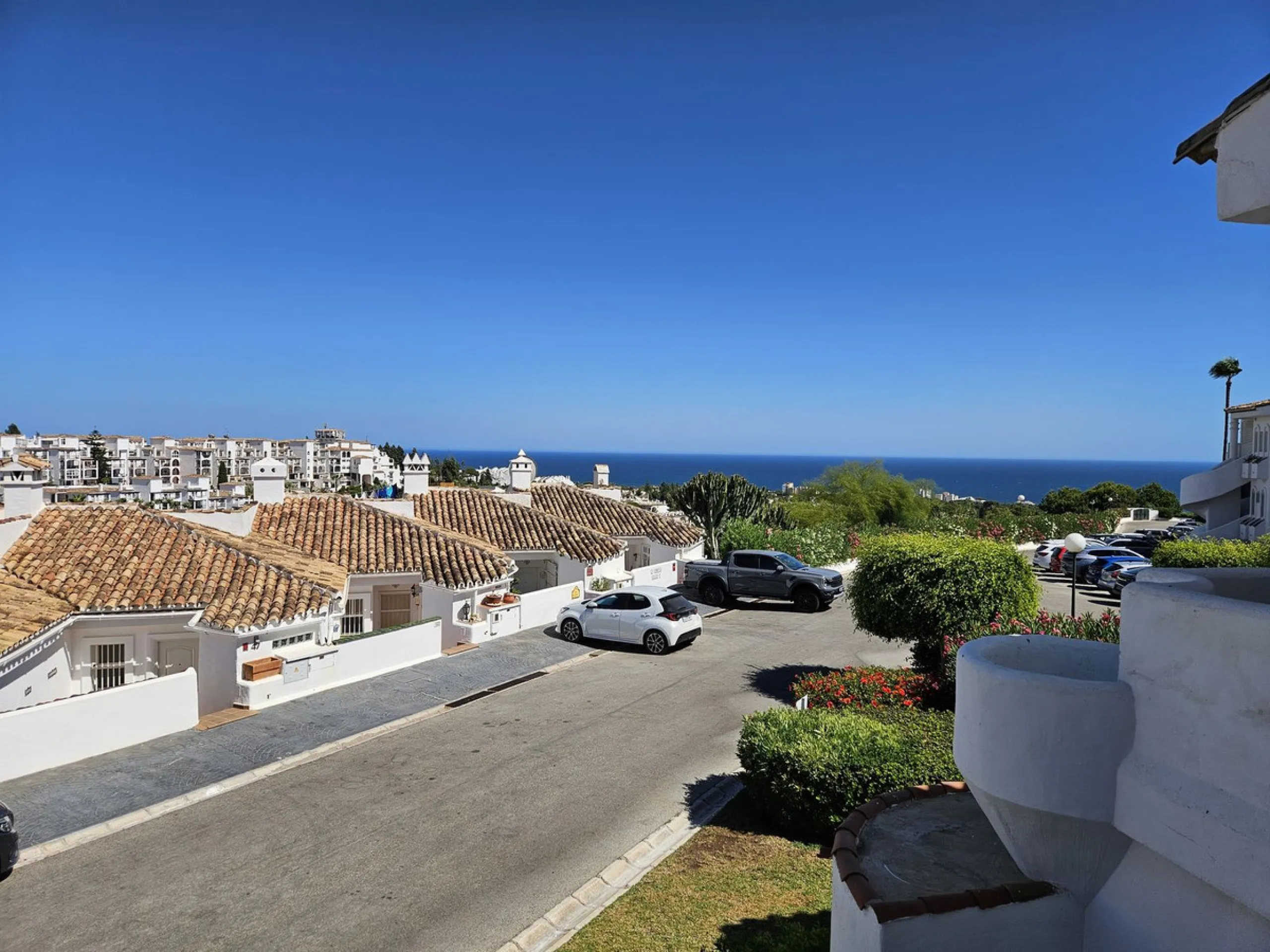 Elegant and charmingTownhouse with Open Views in Calahonda
