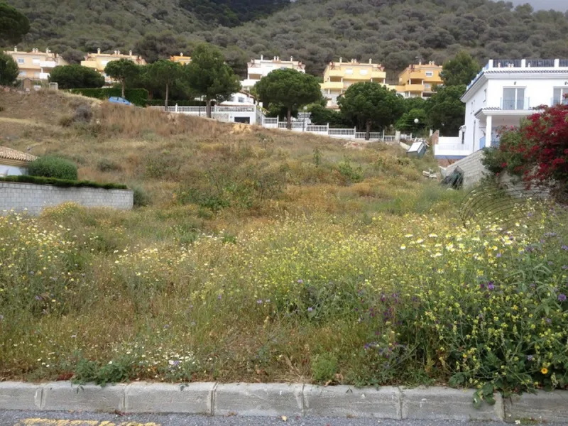 Plot - Residential Plot в продаже в Mijas, Málaga. Площадь участка 1276 м²