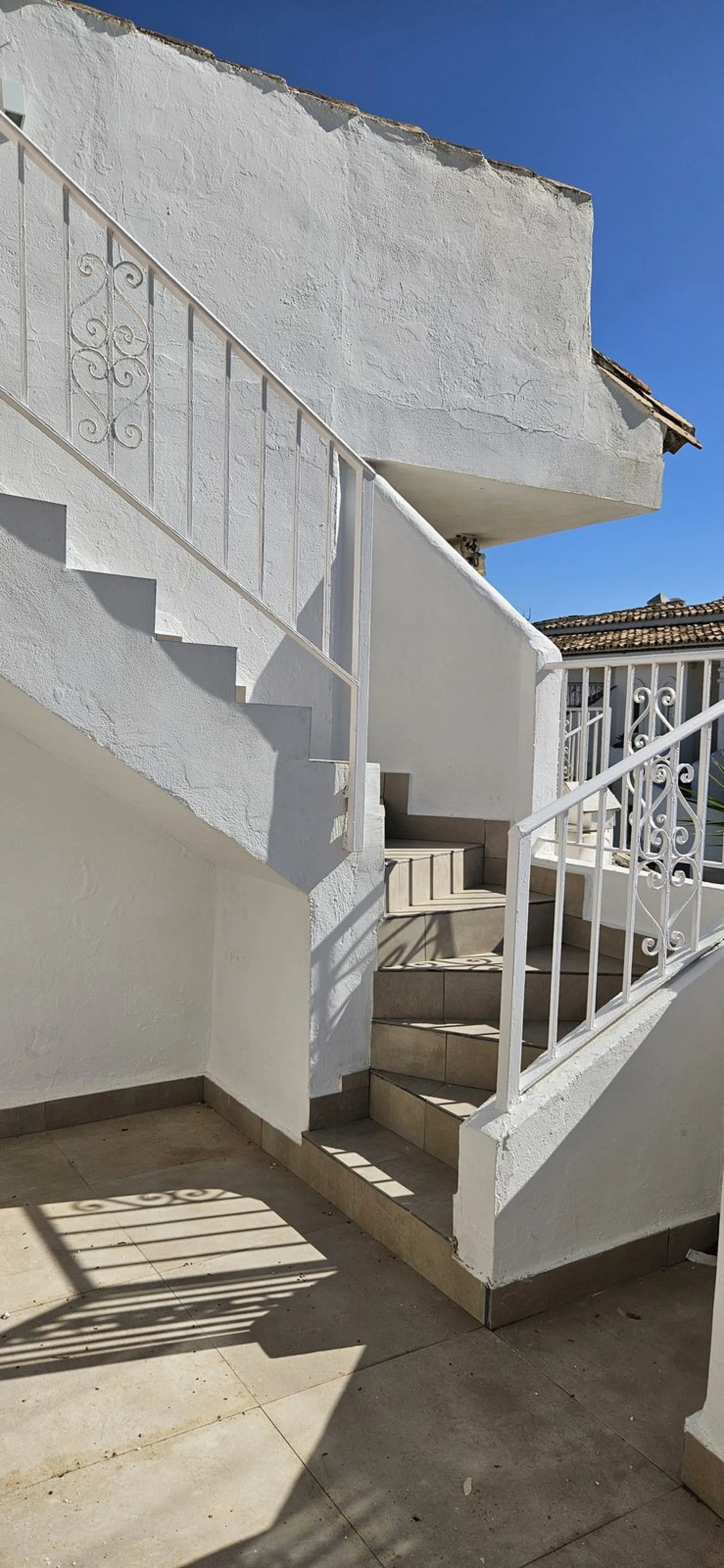 Elegant and charmingTownhouse with Open Views in Calahonda