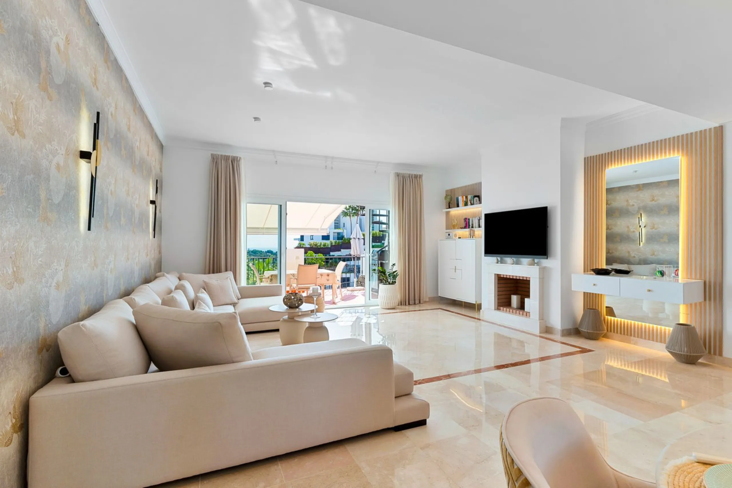 Modern Penthouse with Panoramic Sea, Golf & Mountain Views – Paraiso Pueblo, Benahavís