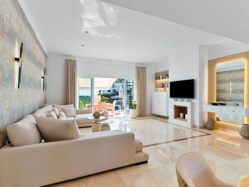Modern Penthouse with Panoramic Sea, Golf & Mountain Views – Paraiso Pueblo, Benahavís