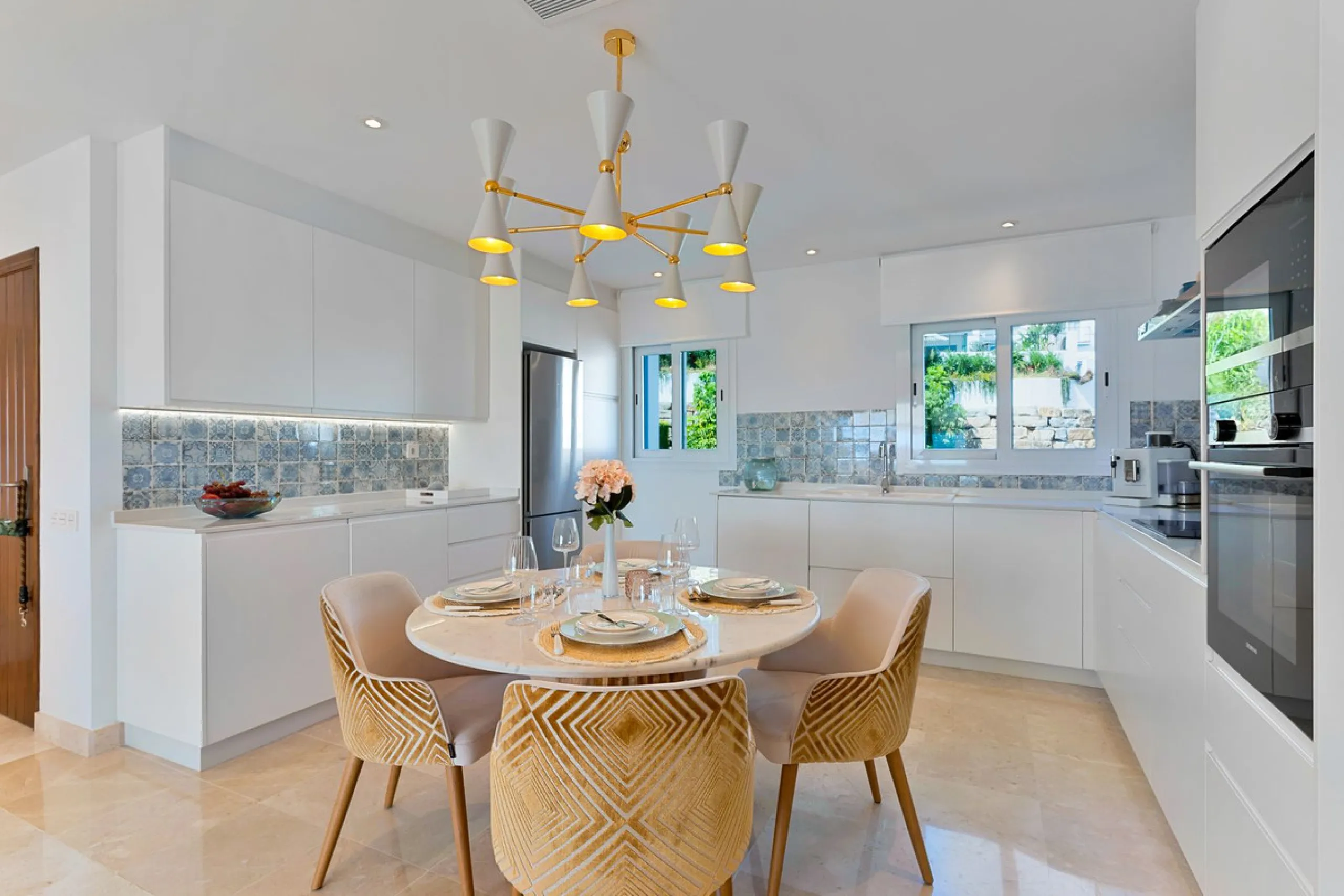 Modern Penthouse with Panoramic Sea, Golf & Mountain Views – Paraiso Pueblo, Benahavís
