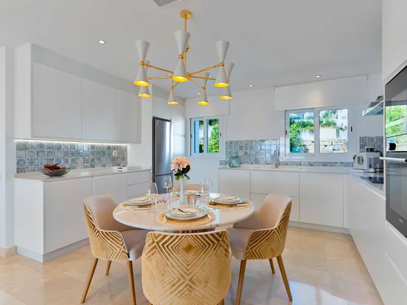 Modern Penthouse with Panoramic Sea, Golf & Mountain Views – Paraiso Pueblo, Benahavís