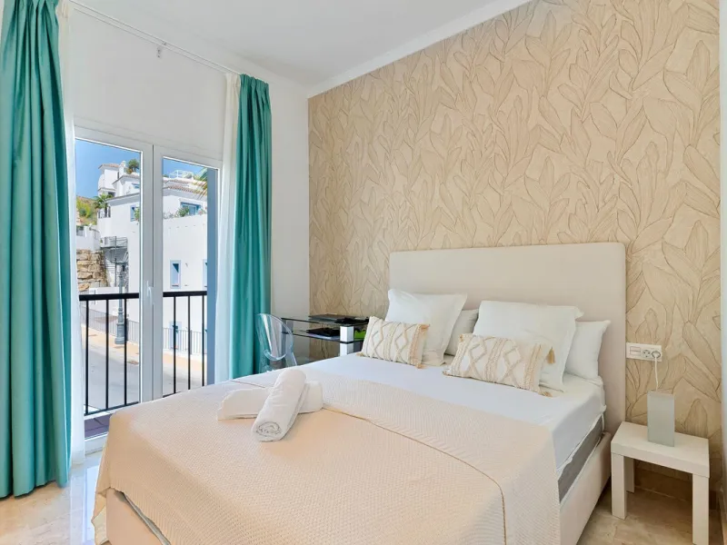 Modern Penthouse with Panoramic Sea, Golf & Mountain Views – Paraiso Pueblo, Benahavís