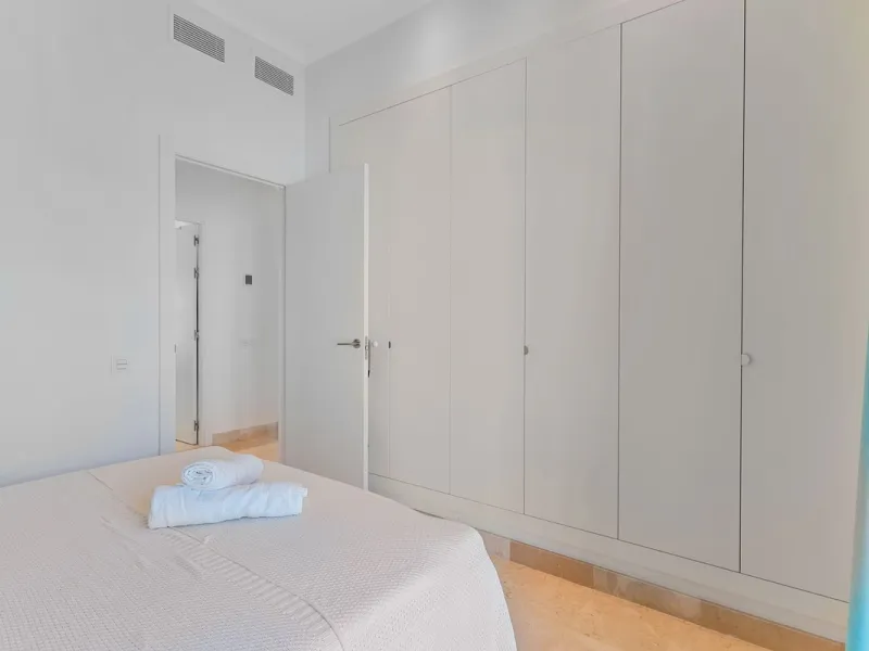 Modern Penthouse with Panoramic Sea, Golf & Mountain Views – Paraiso Pueblo, Benahavís