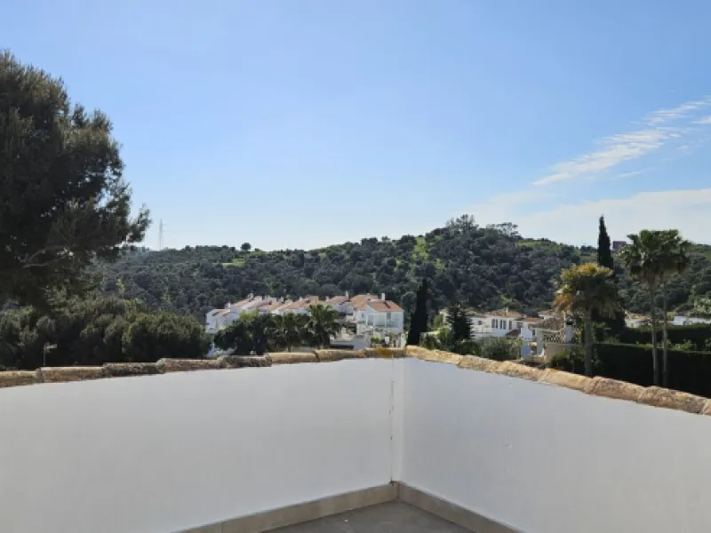 Elegant and charmingTownhouse with Open Views in Calahonda