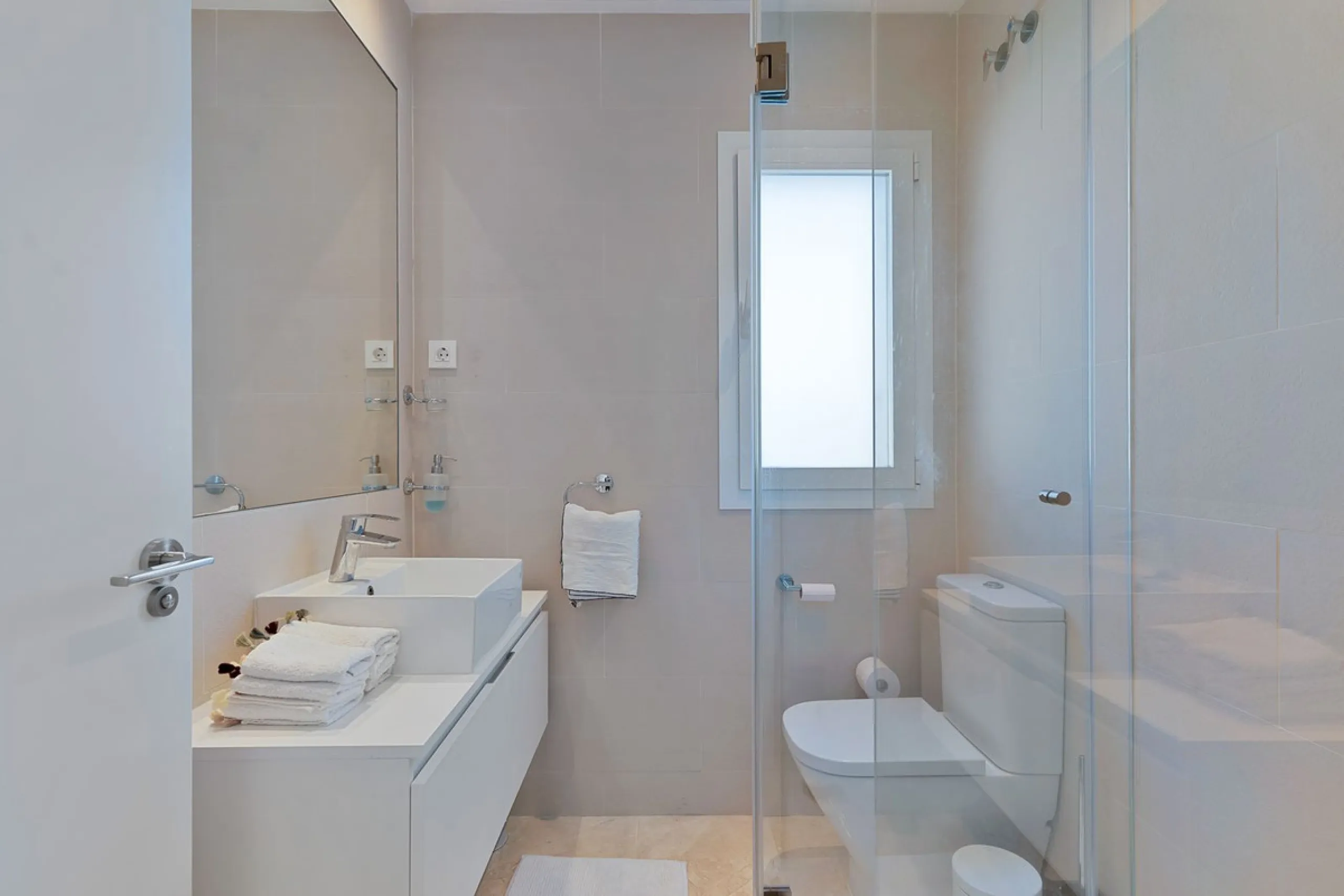 Modern Penthouse with Panoramic Sea, Golf & Mountain Views – Paraiso Pueblo, Benahavís