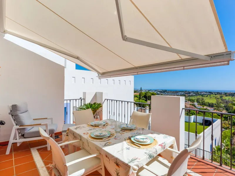 Modern Penthouse with Panoramic Sea, Golf & Mountain Views – Paraiso Pueblo, Benahavís