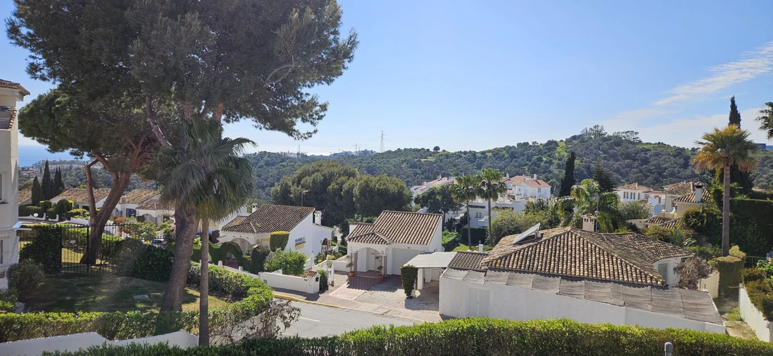 Elegant and charmingTownhouse with Open Views in Calahonda
